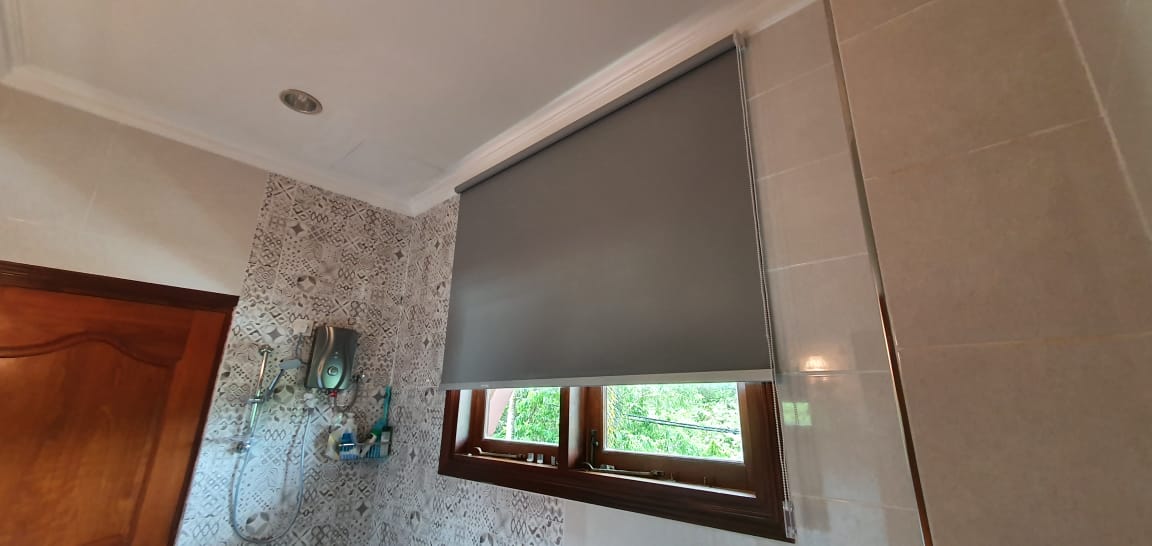 blackout roller blinds for restroom