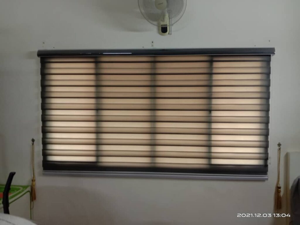 zebra blinds (Tisa 22) for bedroom